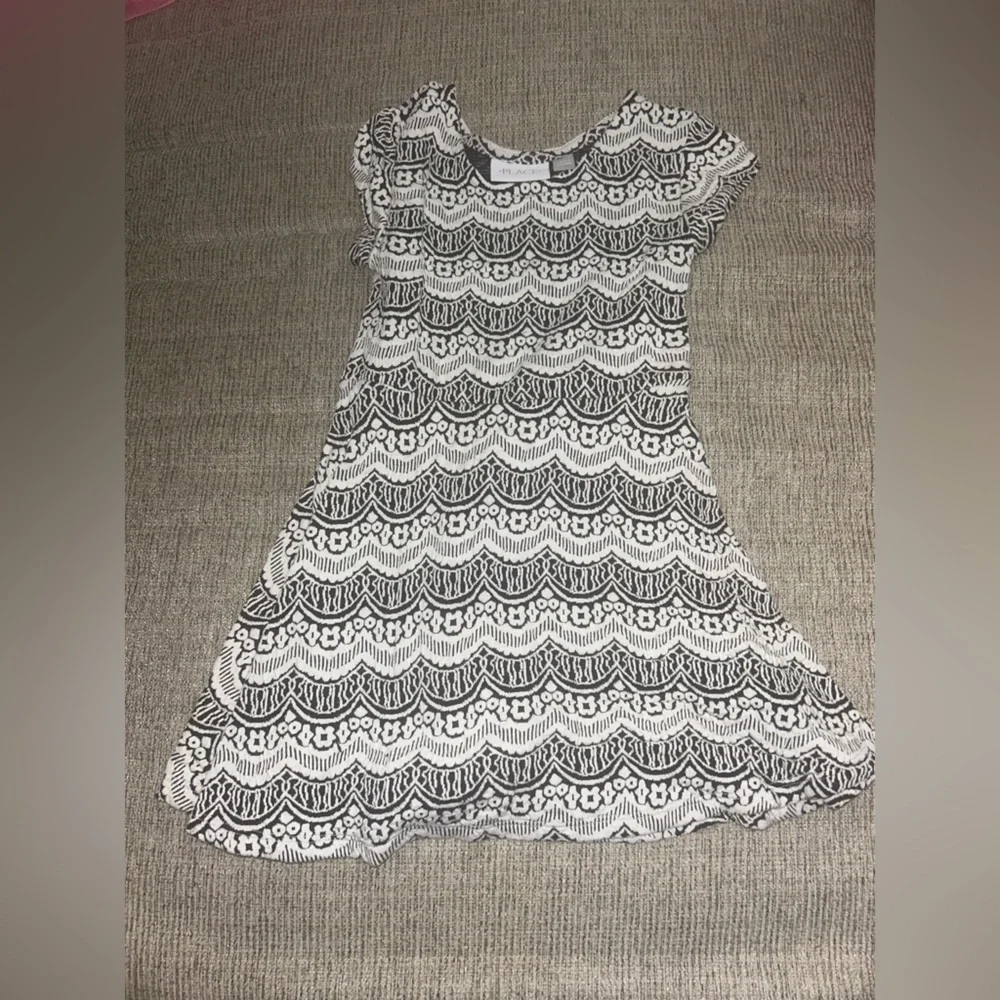 Lot of 4 short sleeved dresses for girls size 5
